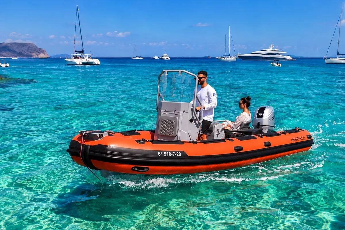 Highfielf Patrol 530, a Motorboat Motorboat motorboat at Santa Eulària des Riu, Spain