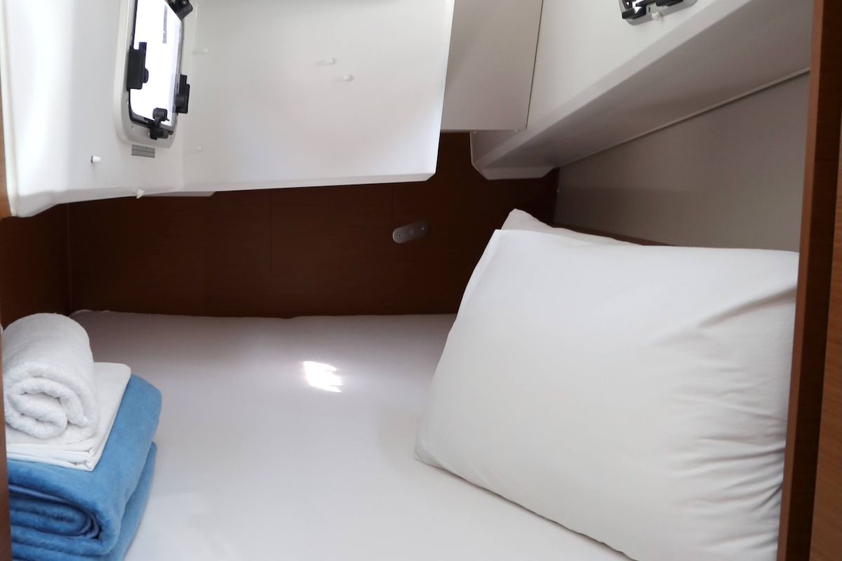 Cabin on Red Kiss, a Jeanneau Sun Odyssey 380 sailboat at Split, Croatia