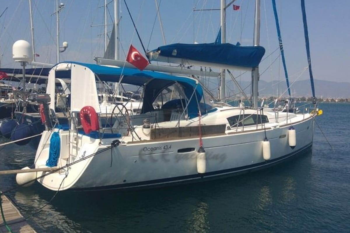Exterior view of Filadelfo, a Beneteau Oceanis 43.4 sailboat at Fethiye, Turkey