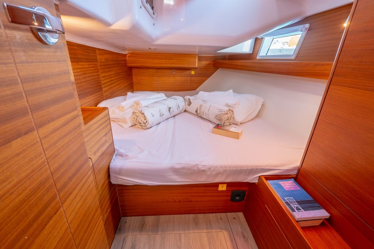 Cabin on Funky, a Elan Impression 40.1 sailboat at Split, Croatia
