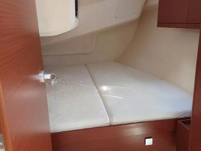 Cabin on Pasithea, a Hanse Yachts Hanse 418 sailboat at Lavrion - Olympic Marine