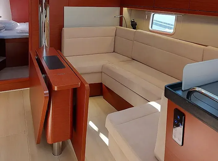 Salon of Pasithea, a Hanse Yachts Hanse 418 sailboat at Lavrion - Olympic Marine