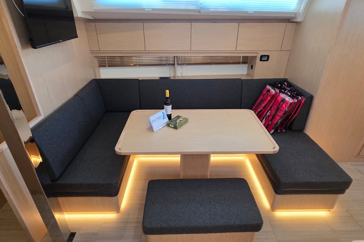 Salon of Payetra, a Bavaria C46 sailboat at Zadar, Croatia