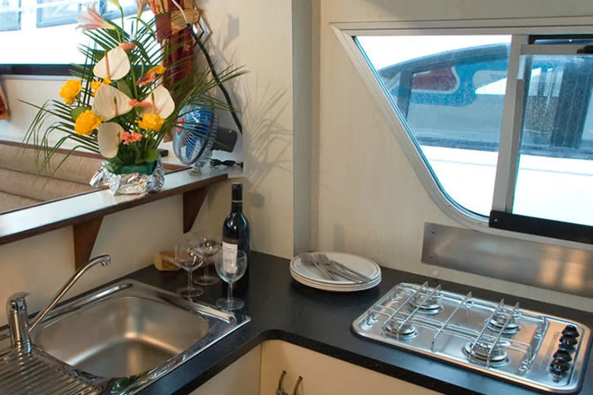 Galley of Continentale - Budget 7, a Cygnet Continentale motorboat at Saint-Didier, France