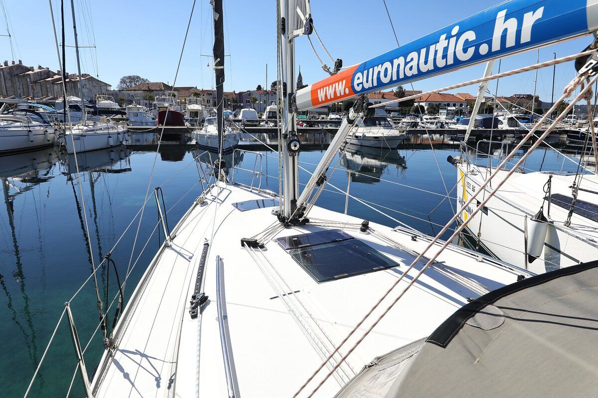 Deck of Feeling Good, a Bavaria Cruiser 34 sailboat at Pirovac, Croatia
