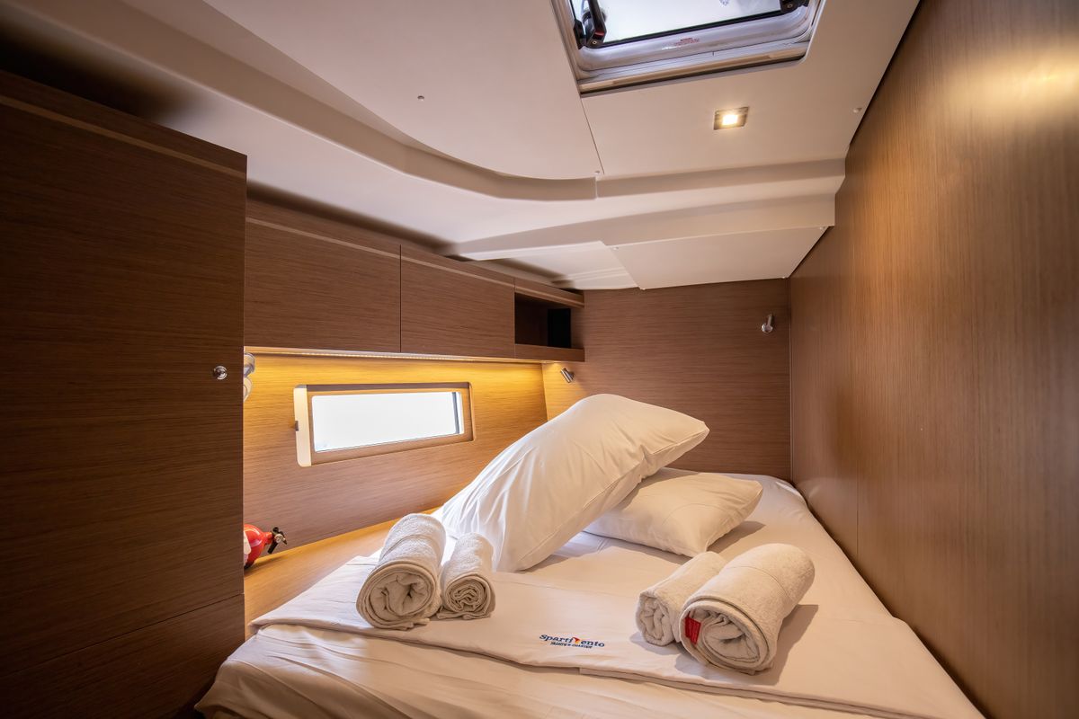 Cabin on Calipso, a Beneteau Oceanis 51.1 sailboat at Salerno, Italy