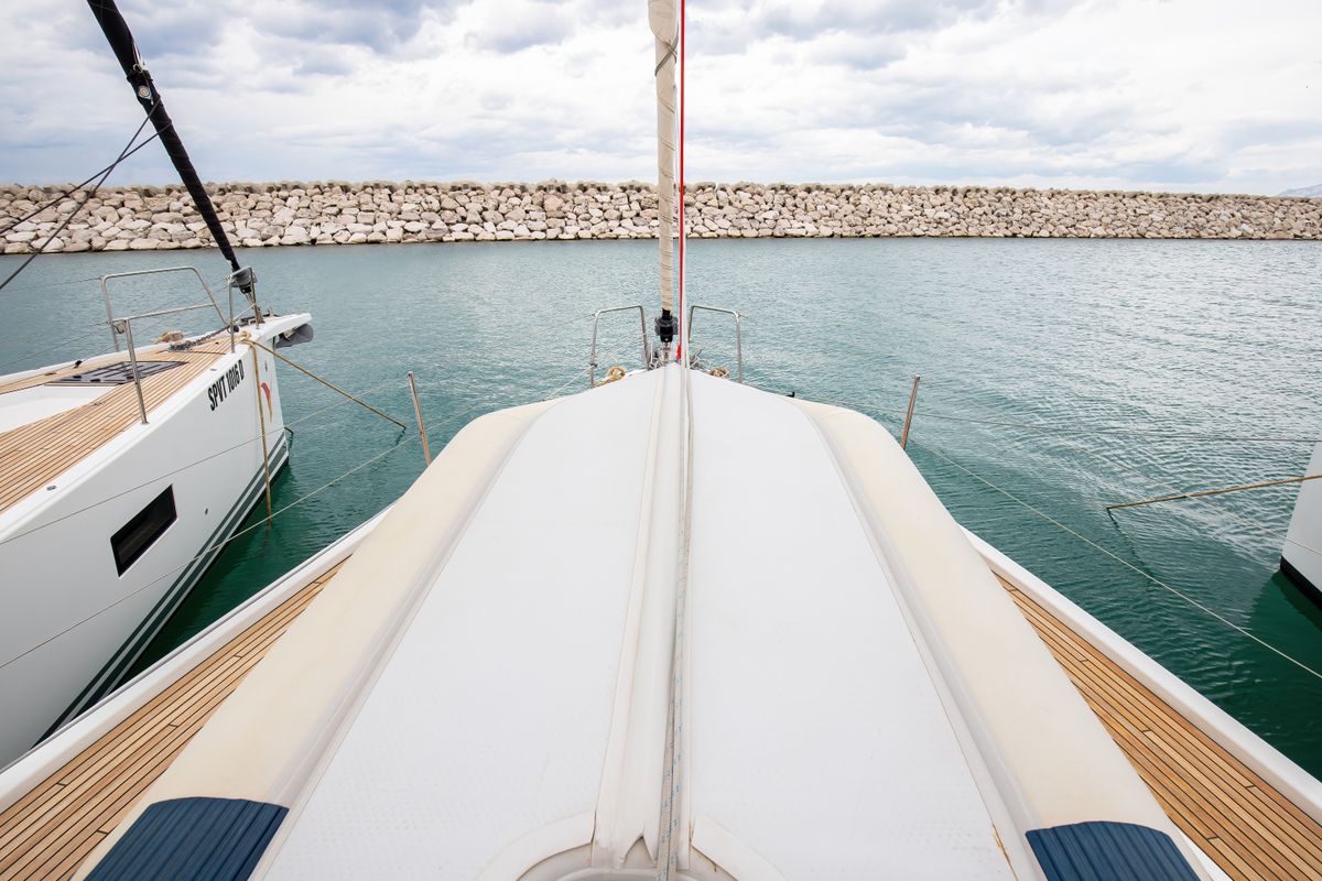 Deck of Calipso, a Beneteau Oceanis 51.1 sailboat at Salerno, Italy