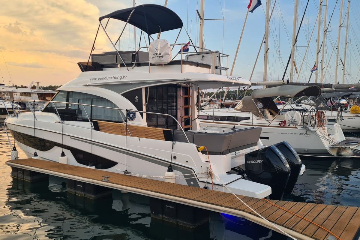 Exterior view of Furiosa, a Beneteau Antares 11 Fly OB motorboat at Grad Šibenik, Croatia