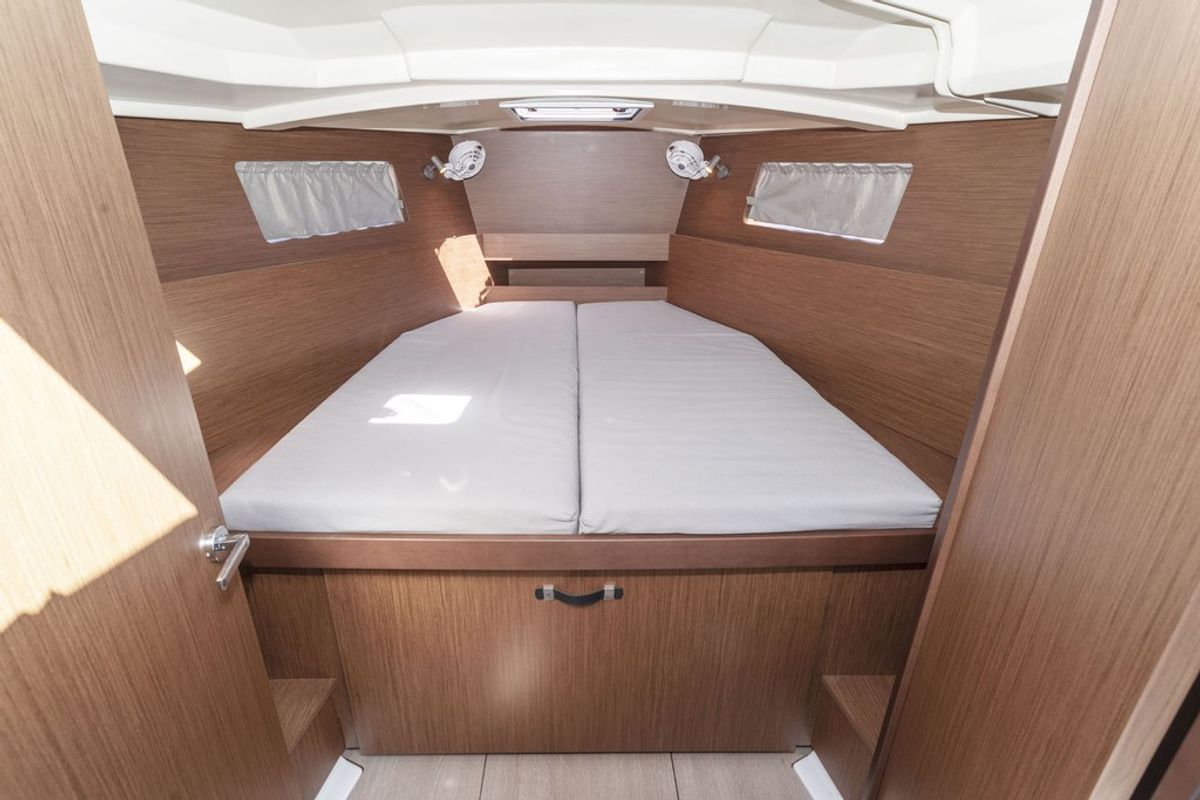 Cabin on Passepartout, a Beneteau Oceanis 41.1 sailboat at Port de Pollença, Spain