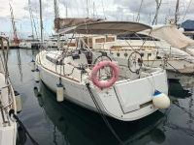Cockpit of Coconut, a Jeanneau Sun Odyssey 419 sailboat at Propriano, France