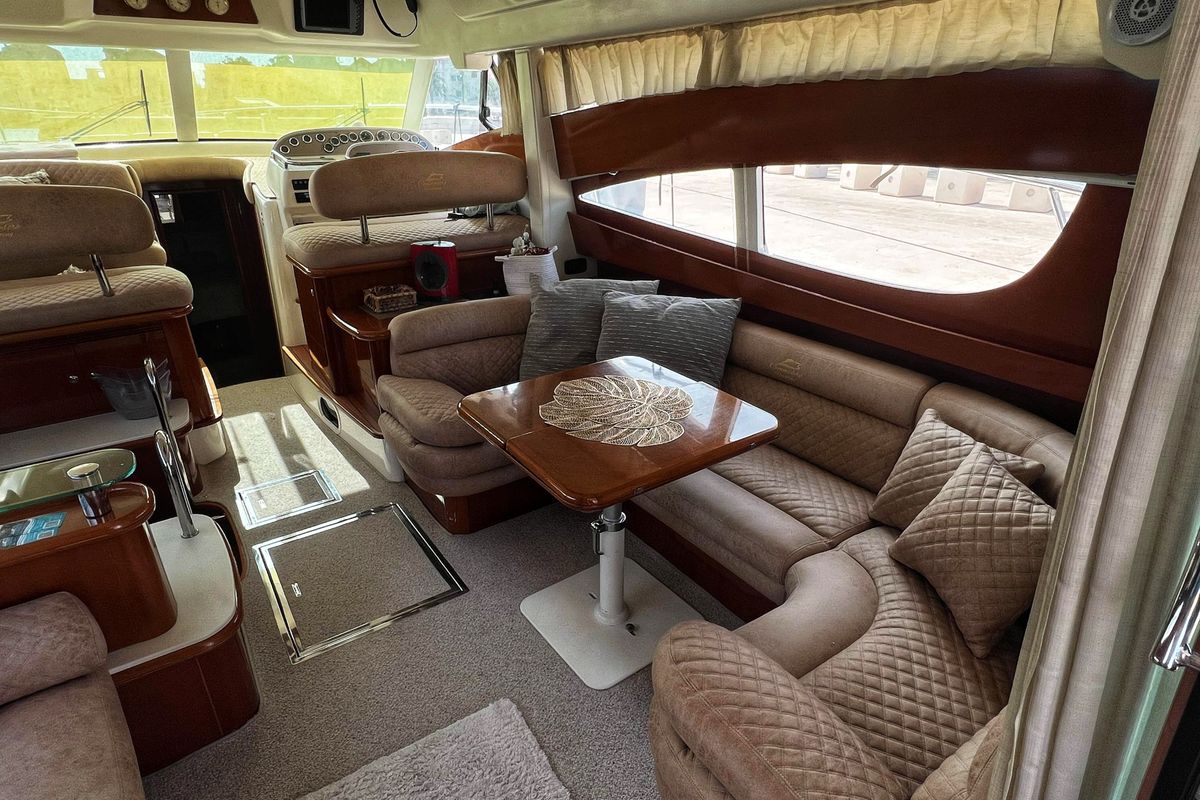 Salon of UNPLUGGED, a Prestige 46 Fly motorboat at Split, Croatia