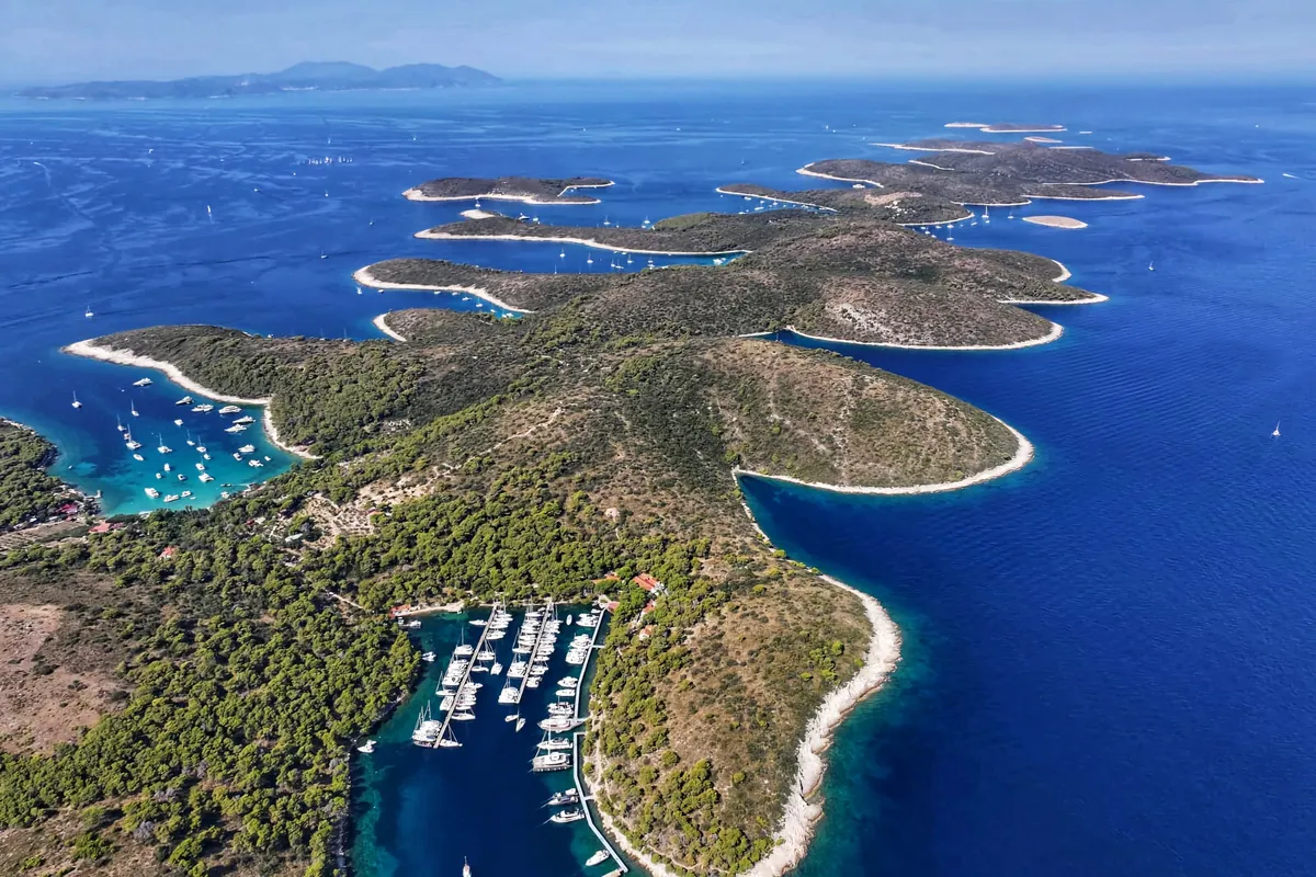 UNPLUGGED, a Prestige 46 Fly motorboat at Split, Croatia