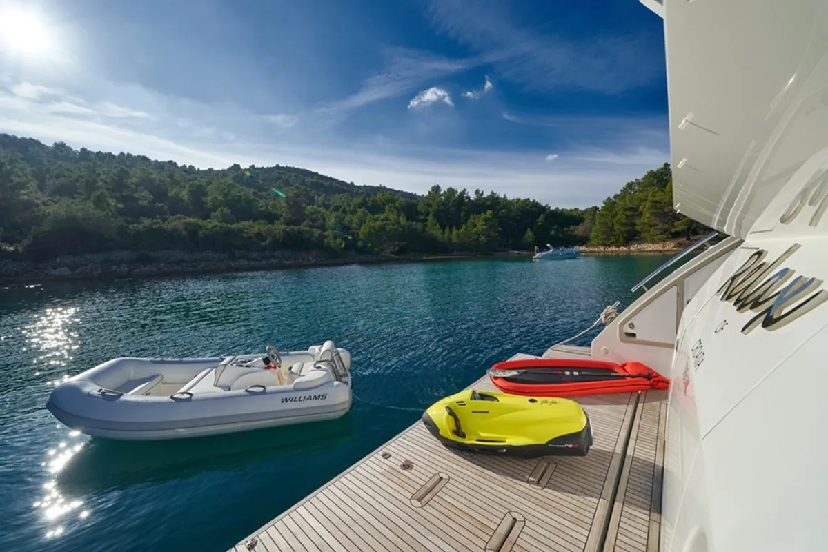 Cabin on Relax of Croatia, a Azimut 72 Fly yacht at Općina Sukošan, Croatia