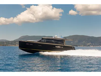 Shine IV, a Fjord Fjord 40 Cruiser motorboat at Kontokali, Greece