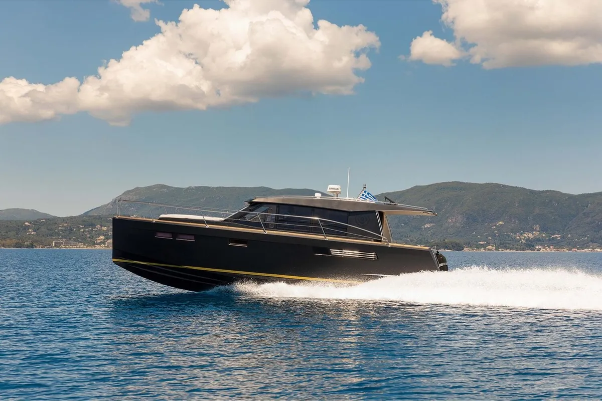 Shine IV, a Fjord Fjord 40 Cruiser motorboat at Kontokali, Greece