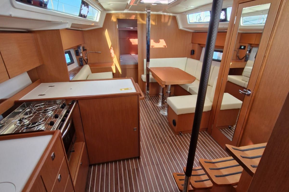 Salon of Williams, a Bavaria C38 sailboat at Grad Pula, Croatia