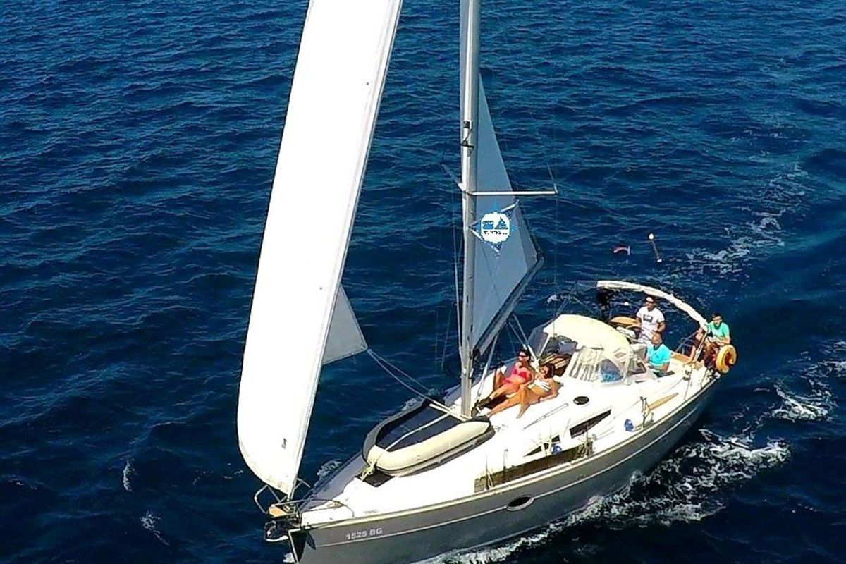 Exterior view of Vita I, a Elan 344 Impression sailboat at Jezera, Croatia