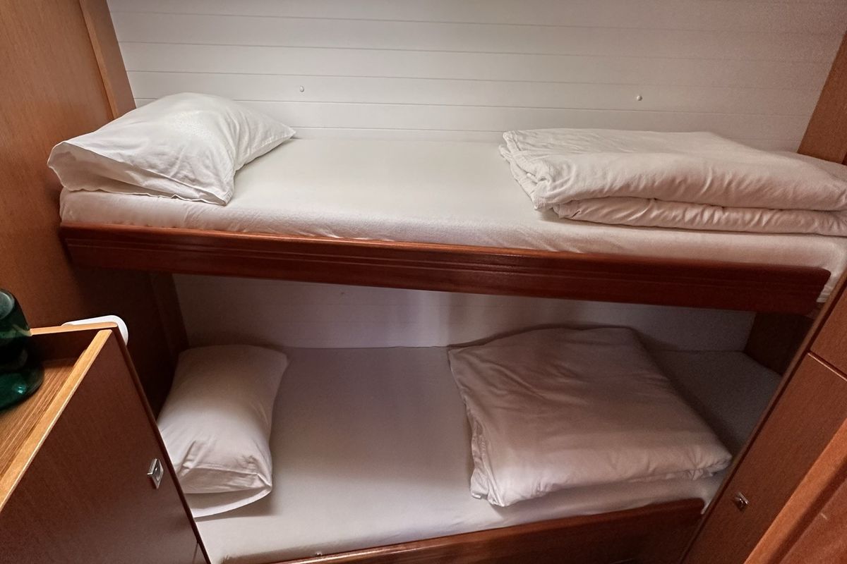 Cabin on Zoilo, a Bavaria Cruiser 51 sailboat at Općina Sukošan, Croatia
