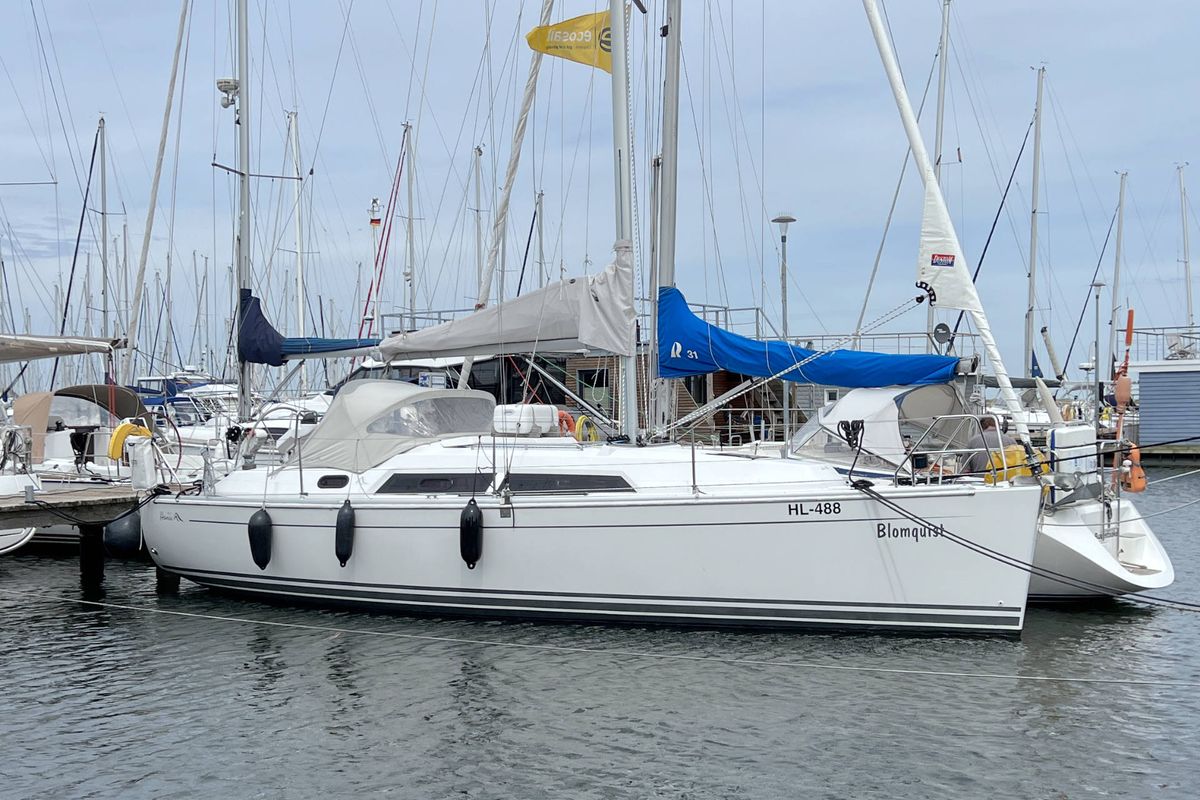 Exterior view of Blomquist, a Hanse Yachts Hanse 320 sailboat at Heiligenhafen, Germany