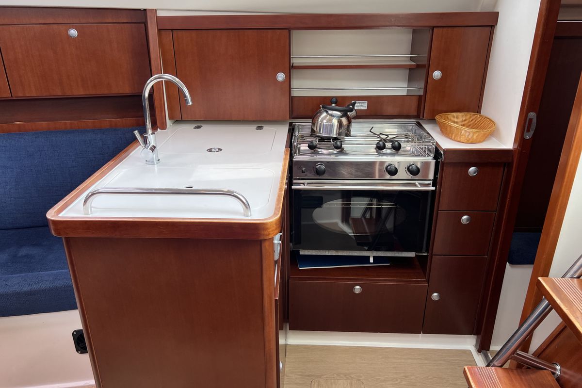 Galley of Blomquist, a Hanse Yachts Hanse 320 sailboat at Heiligenhafen, Germany