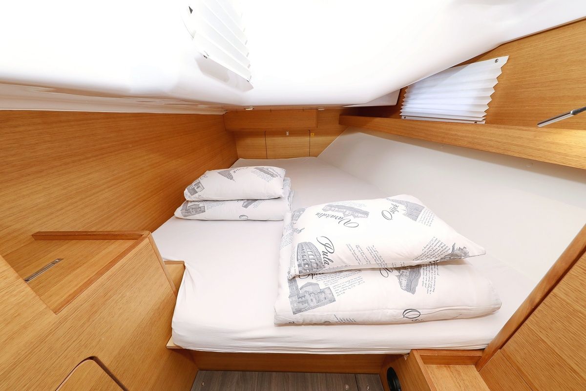 Cabin on Kaya, a Elan Impression 40.1 sailboat at Grad Biograd na Moru, Croatia