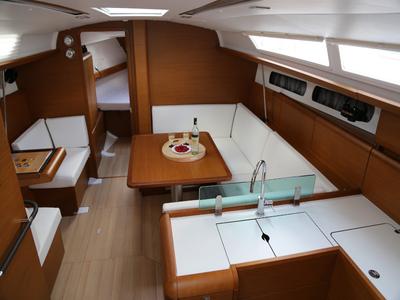 Salon of Kandur II , a Jeanneau Sun Odyssey 419 sailboat at Grad Kaštela, Croatia