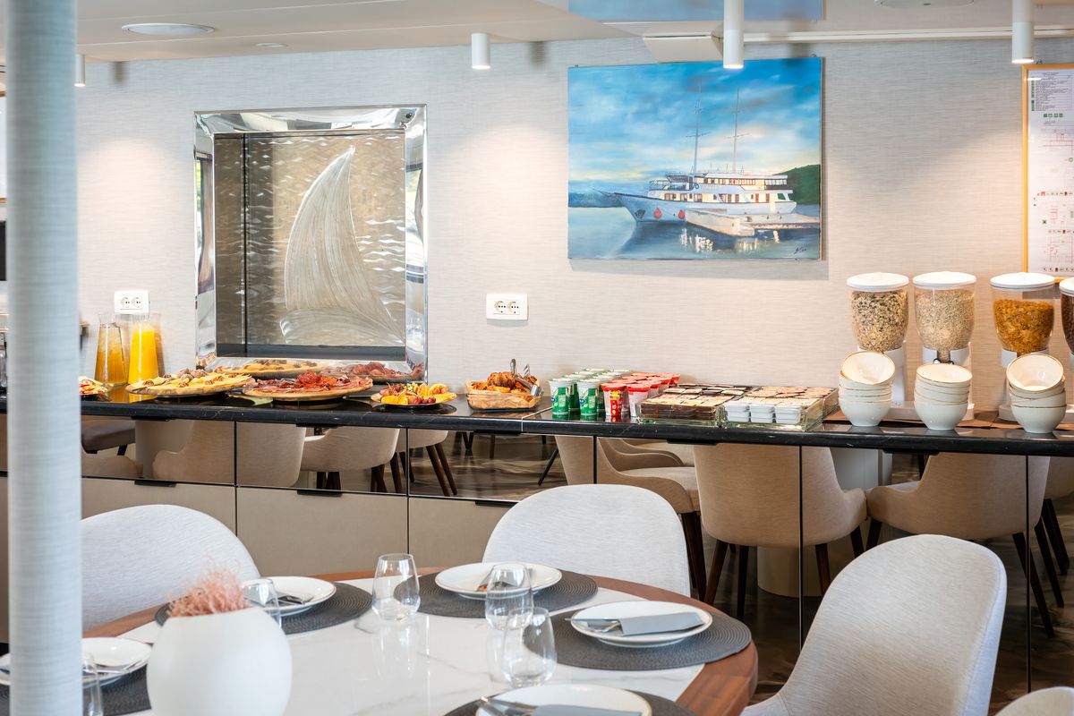Salon of MS Carpe Diem, a Gulet Motor sailer motorboat at Grad Trogir, Croatia