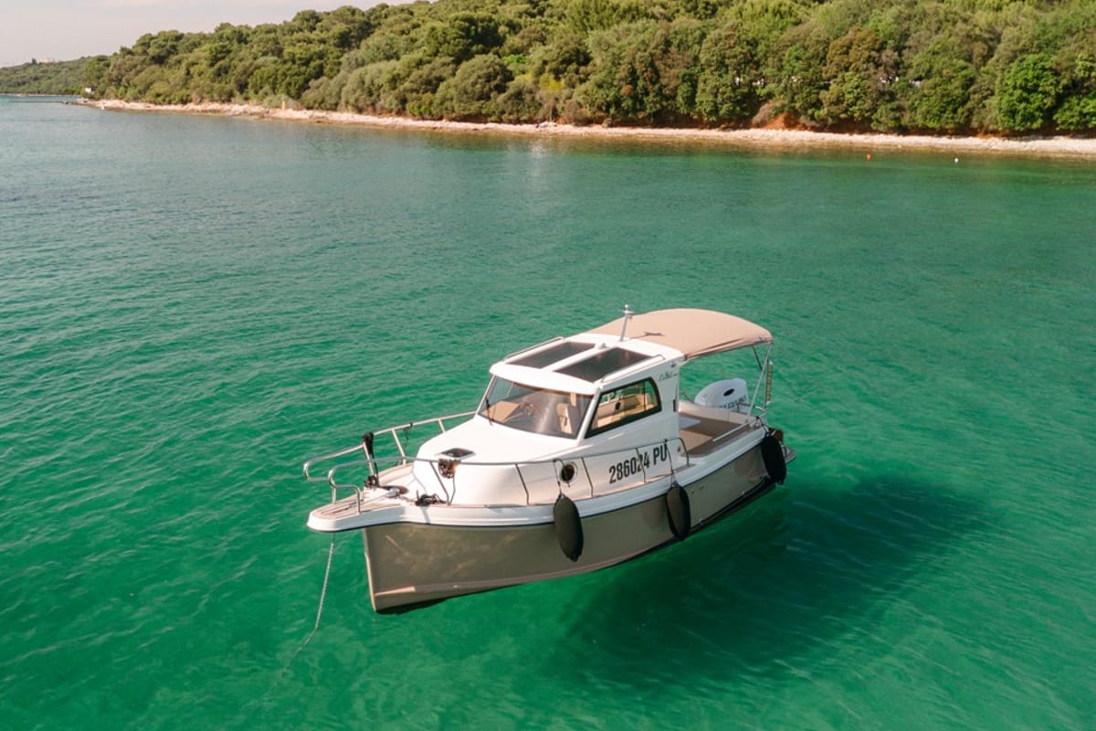 Exterior view of H2, a Leidi 660 motorboat at Grad Pula, Croatia