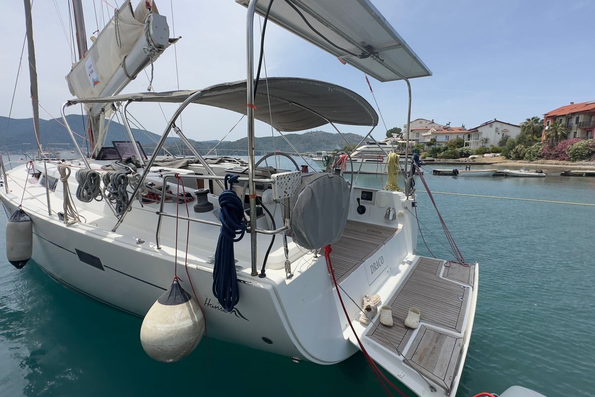 Cockpit of Draco, a Hanse Yachts Hanse 445 sailboat at Fethiye, Turkey