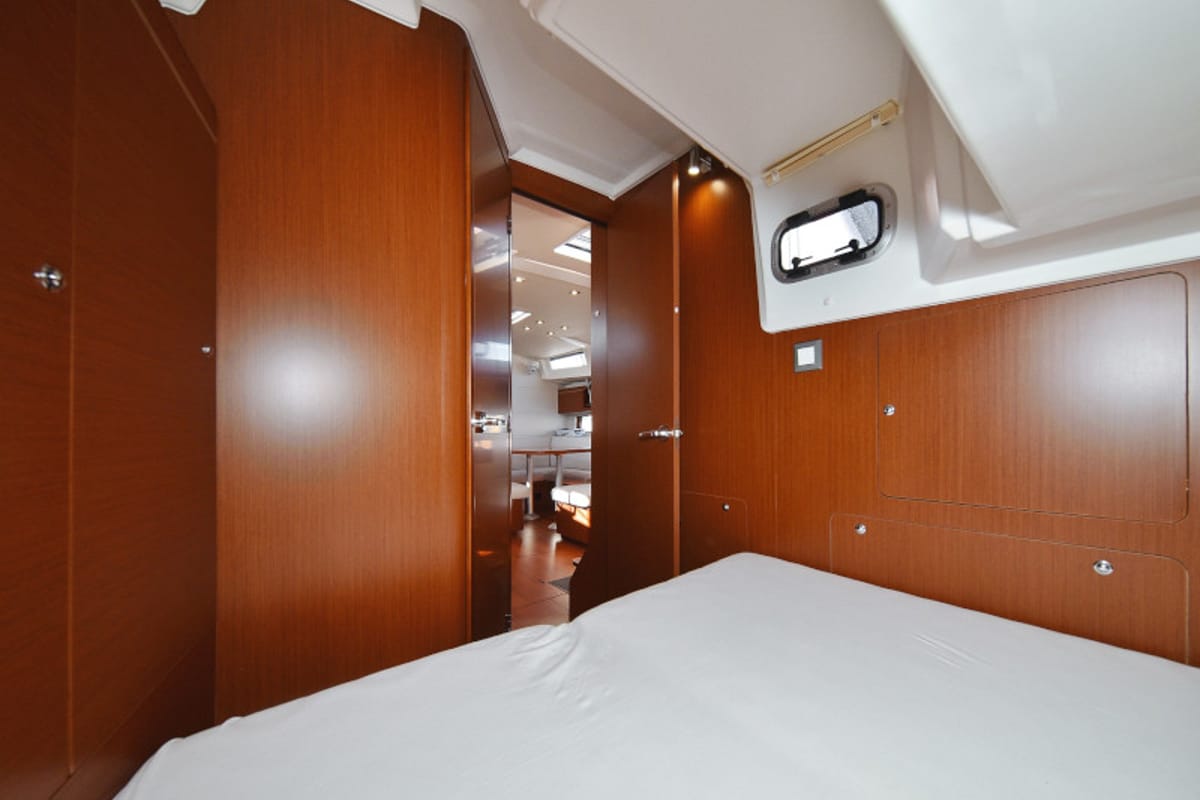 Cabin on Antonela M, a Beneteau Oceanis 46.1 sailboat at Zadar, Croatia