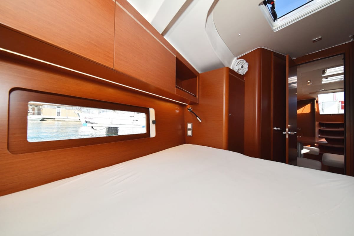 Cabin on Antonela M, a Beneteau Oceanis 46.1 sailboat at Zadar, Croatia