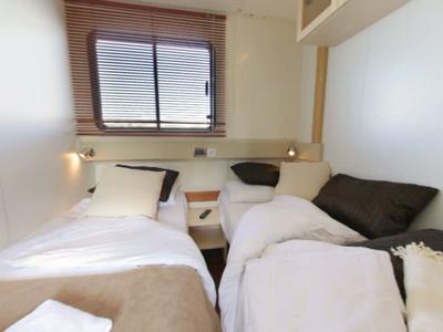 Cabin on Vision4 - Comfort Plus 25, a Cygnet Vision 4 motorboat at Portiragnes, France