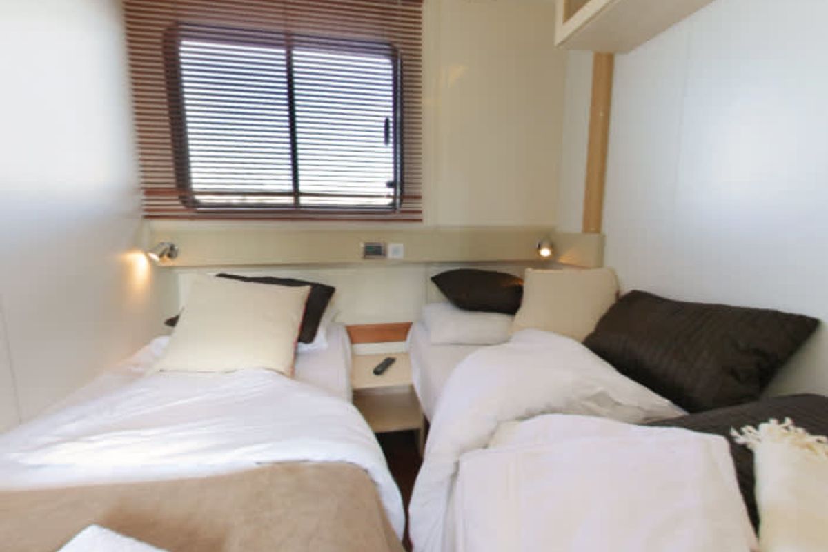 Cabin on Vision4 - Comfort Plus 19, a Cygnet Vision 4 motorboat at Portiragnes, France