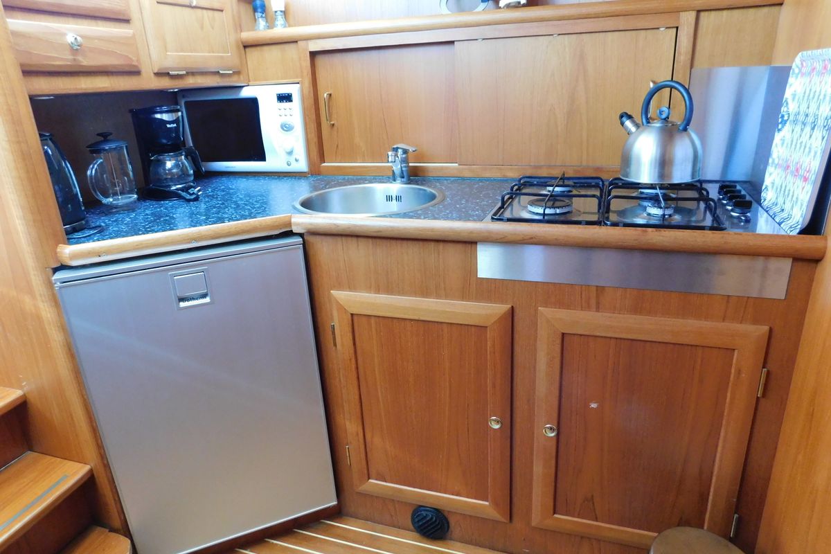 Galley of Nienke, a Veha Euroclassic 37 motorboat at IJsselstein, Netherlands