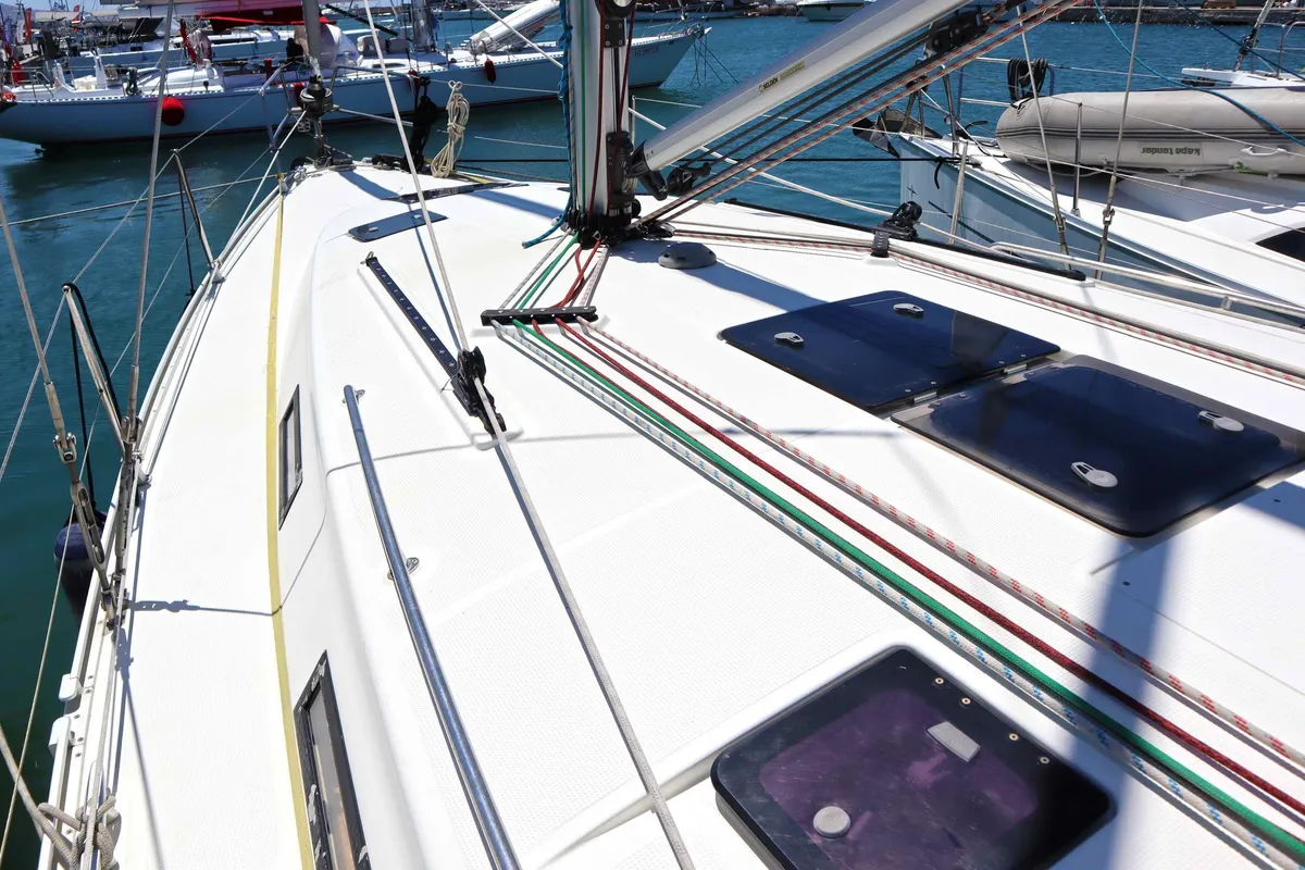 FORTUNA REDUX, a Bavaria Bavaria Cruiser 40 sailboat at Municipal Unit of Nea Peramos, Greece