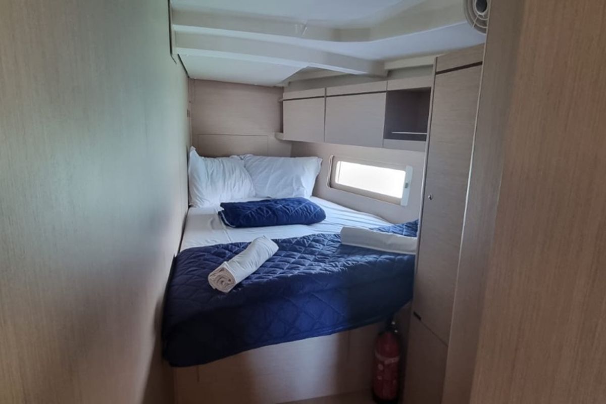 Cabin on Sceptrum, a Beneteau Oceanis 46.1 sailboat at Salerno, Italy