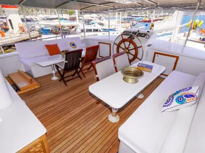 Cockpit of Perla Del Mar, a Unknown M/S Perla Del Mar yacht at Marmaris, Turkey