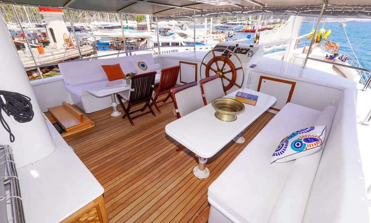 Cockpit of Perla Del Mar, a Unknown M/S Perla Del Mar yacht at Marmaris, Turkey