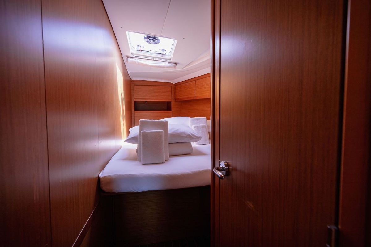 Cabin on Ana B., a Jeanneau Sun Odyssey 49i sailboat at Seget Donji, Croatia