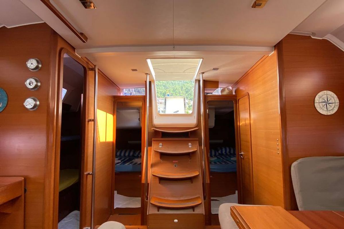 Salon of Maestro S, a Dufour 500 Grand Large sailboat at Fethiye, Turkey