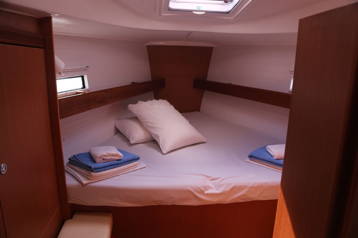 Cabin on Eurybia, a Bavaria Cruiser 40 sailboat at Loutraki, Greece