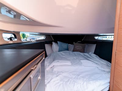 Cabin on Capricorn, a Sessa Marine Sessa Key Largo 27 motorboat at Općina Sukošan, Croatia