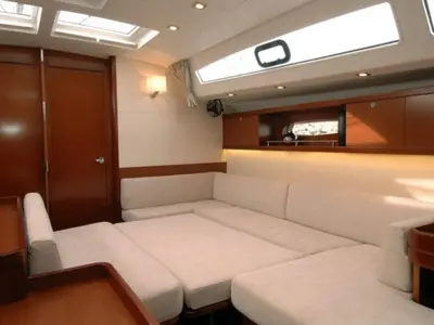 Salon of Flying Colours, a Beneteau Oceanis 50 Family sailboat at Općina Sukošan, Croatia