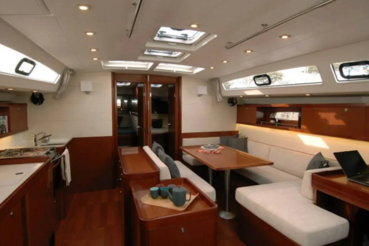 Salon of Flying Colours, a Beneteau Oceanis 50 Family sailboat at Općina Sukošan, Croatia