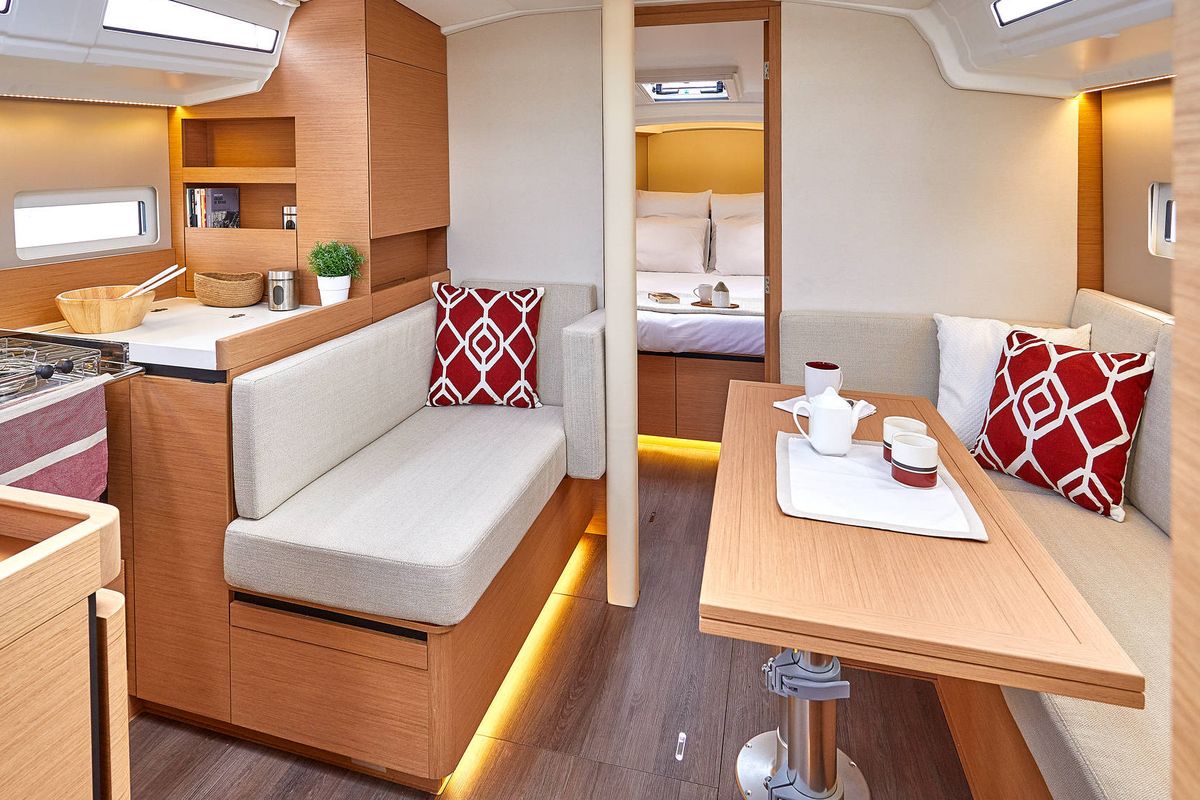 Salon of JIMMY, a Jeanneau Sun Odyssey 410 sailboat at La Favière, France