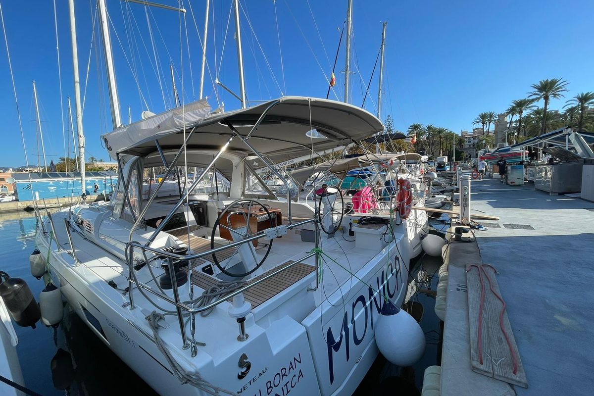 Exterior view of Alboran Mónica, a Beneteau Oceanis 51.1 sailboat at Horta, Portugal