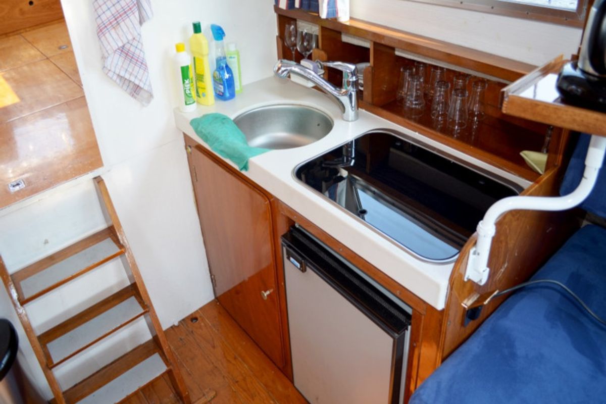 Galley of Woelwater, a De Drait Doerak 850 OK motorboat at Drachten, Netherlands