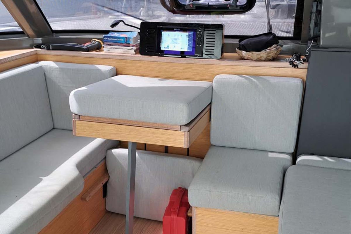 Salon of HELIOS, a Nautitech 40 catamaran at Propriano, France