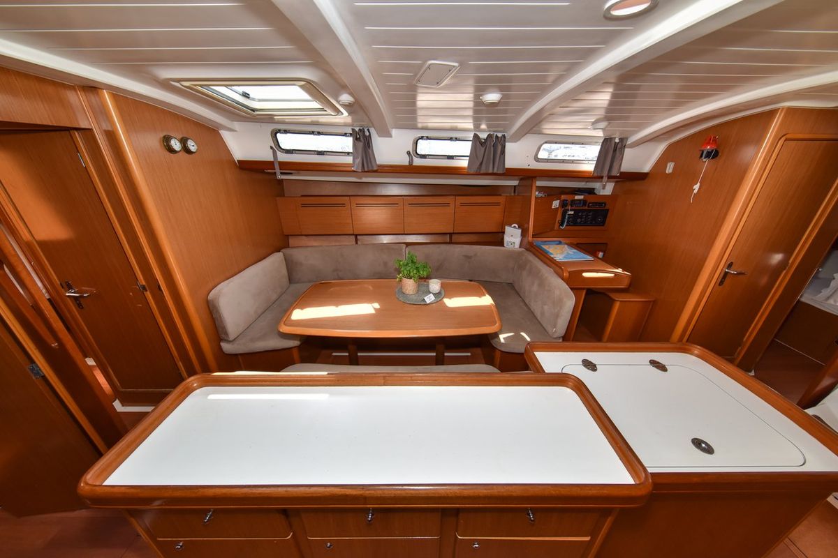 Salon of Principessa, a Beneteau Cyclades 50.5 sailboat at Općina Sukošan, Croatia