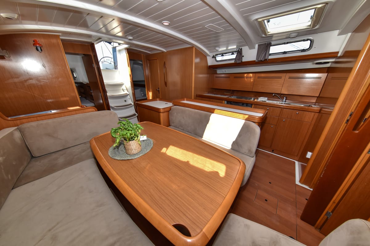 Salon of Principessa, a Beneteau Cyclades 50.5 sailboat at Općina Sukošan, Croatia